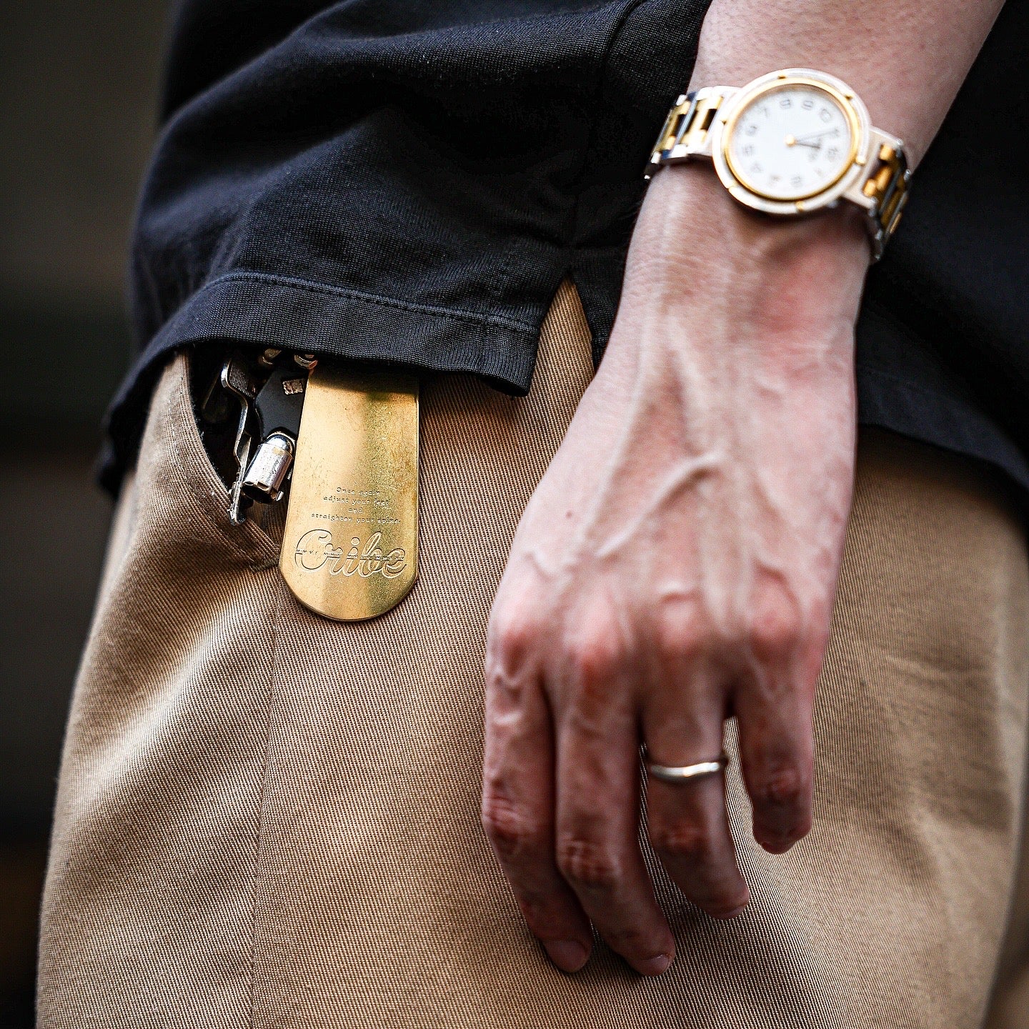 BRASS SHOE HORN 
KEY-HOLDER
